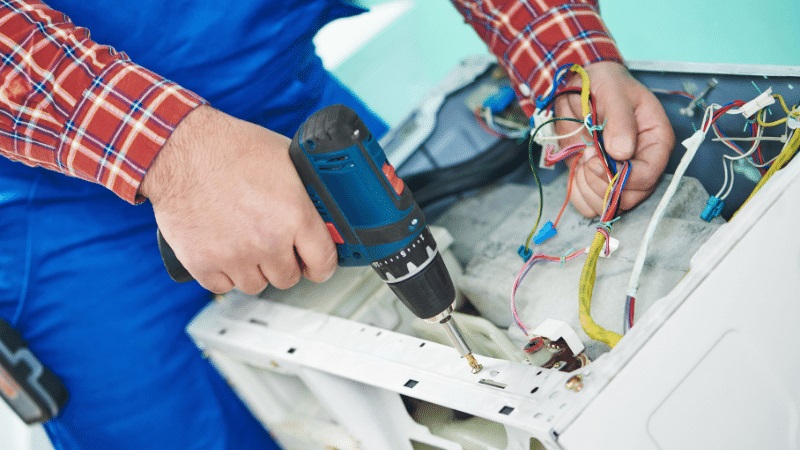 Küçükçekmece Arçelik Arçelik çamaşır makinesi kart tamiri – Su almama arızası orijinal parça ile giderildi. - Teknik servis örneği